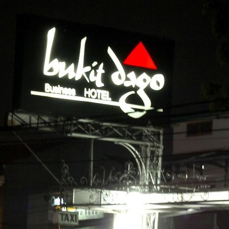 Bukit Dago Hotel Bandung Exterior photo